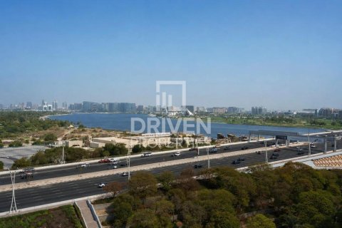 Apartmen di Al Jaddaf, Dubai, UAE 1 bilik tidur, 71.07 meter persegi № 762415 - foto 17