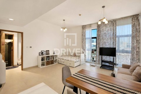 Apartmen di Al Jaddaf, Dubai, UAE 1 bilik tidur, 71.07 meter persegi № 762415 - foto 1