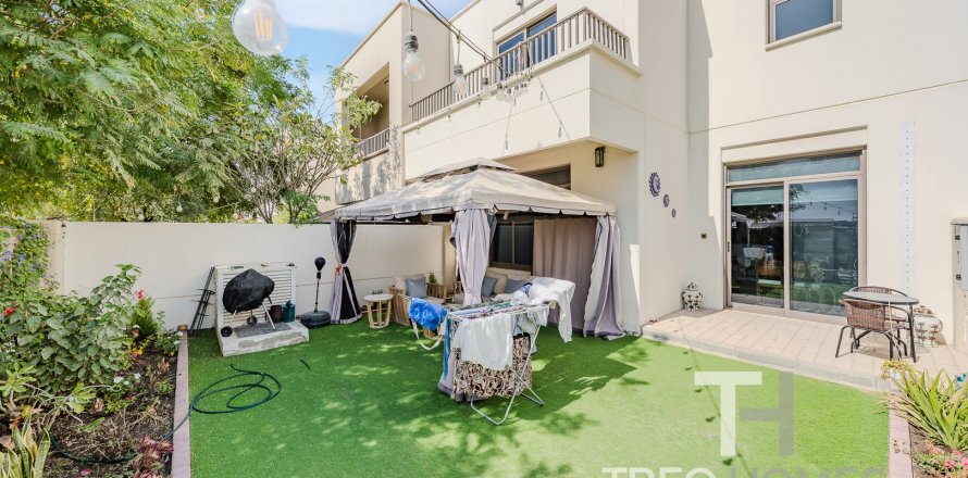 Řadový dům v Town Square, Dubai, SAE 3 ložnice, 203 m² Č.: 586490