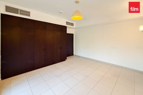 Villa in Dubai, UAE 5 bedrooms, 566.7 sq.m. № 645719 - photo 28