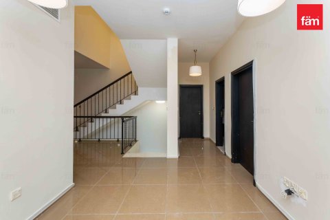 Villa in Dubai, UAE 5 bedrooms, 566.7 sq.m. № 645719 - photo 27
