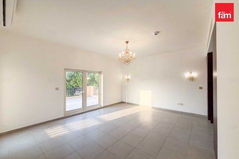 Villa in Dubai, UAE 5 bedrooms, 566.7 sq.m. № 645719 - photo 14