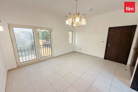 Villa in Dubai, UAE 5 bedrooms, 566.7 sq.m. № 645719 - photo 25
