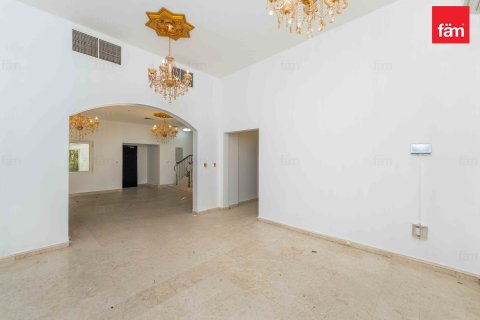 Villa in Dubai, UAE 5 bedrooms, 566.7 sq.m. № 645719 - photo 7