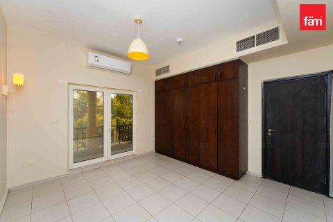 Villa in Dubai, UAE 5 bedrooms, 566.7 sq.m. № 645719 - photo 30