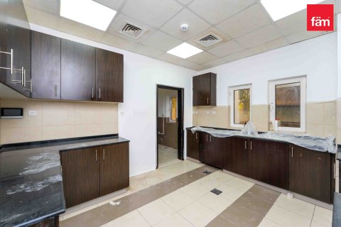 Villa in Dubai, UAE 5 bedrooms, 566.7 sq.m. № 645719 - photo 10