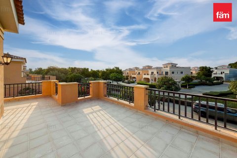 Villa in Dubai, UAE 5 bedrooms, 566.7 sq.m. № 645719 - photo 17