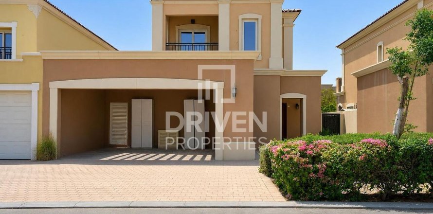 Villa a Dubai Land, Dubai, EAU 3 camere da letto, 324.97 mq. № 762712