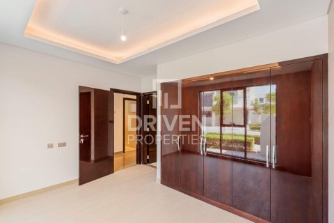 Stadthaus zur Miete in DAMAC Hills (Akoya by DAMAC), Dubai, VAE 6 Schlafzimmer, 291.07 m2 Nr. 746445 - Foto 12