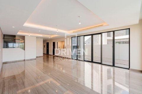 Stadthaus zur Miete in DAMAC Hills (Akoya by DAMAC), Dubai, VAE 6 Schlafzimmer, 291.07 m2 Nr. 746445 - Foto 4
