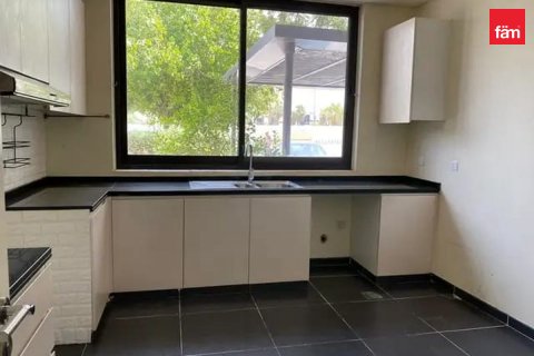 Üürile anda ridamaja asukohaga Dubai, AÜE: 4 magamistoaga, 361.2 m² Nr 753286 - pilt 12