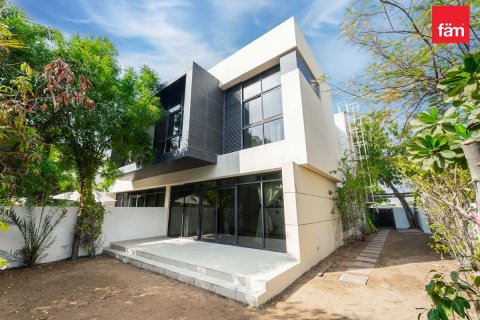 Kuća u nizu u gradu Dubai, UAE 4 spavaće sobe, 361.2 m2 Br. 753286 - Slika 2