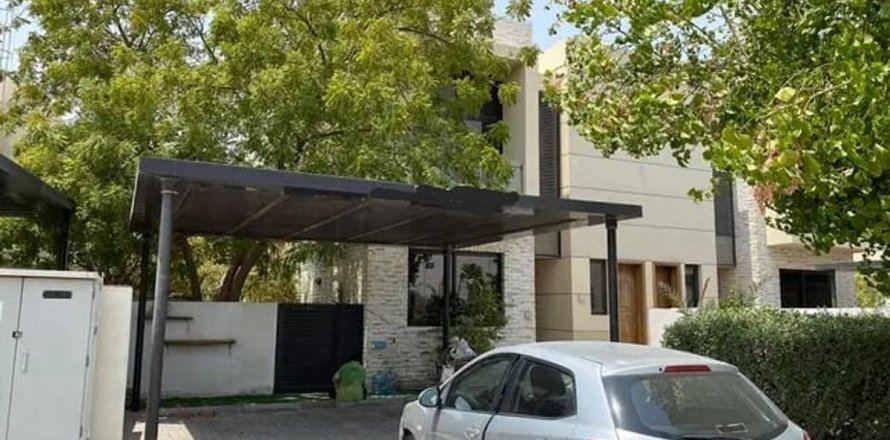 Ridamaja asukohaga Dubai, AÜE: 4 magamistoaga, 361.2 m² Nr 753286