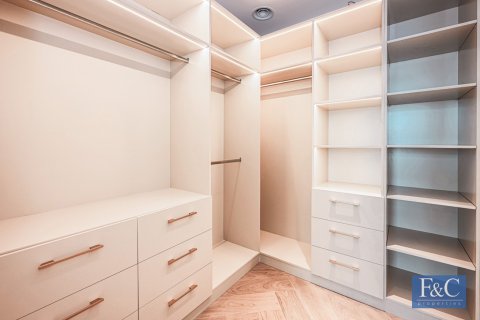 Зняти в оренду пентхаус в Пальма Джумейра, Дубай, ОАЕ 4 спальні, 430м2, № 704697 - фото 16