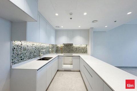 Apartment til salg i Dubai, UAE 2 soveværelser, 103.9 kvm № 705608 - foto 4