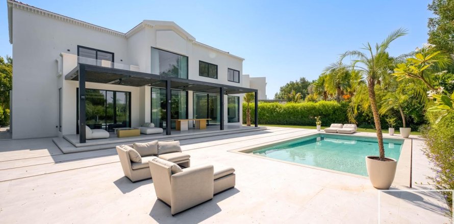 Villa in Jumeirah Islands, Dubai, VAE 5 slaapkamers, 1026.11 vr.m. nr 755224