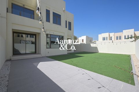 Casa urbana para arrendamento em Reem, Dubai, EAU 4 quartos, 343 m2 № 685640 - foto 2