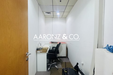 Oficiu de închiriat în Business Bay, Dubai, EAU 102 mp.  №685637 - poză 12