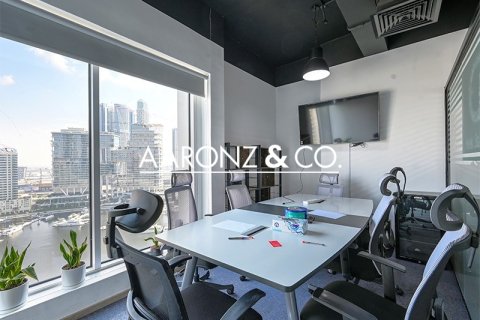 Oficiu de închiriat în Business Bay, Dubai, EAU 108 mp.  №685636 - poză 2