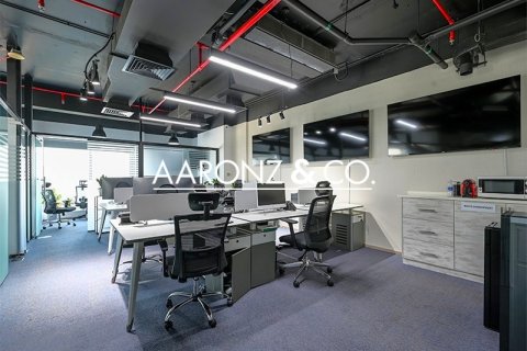 Oficiu în Business Bay, Dubai, EAU 108 mp.  №685636