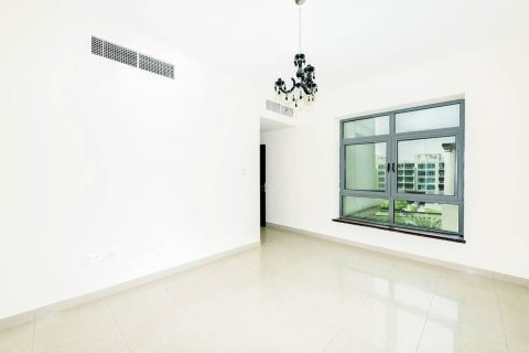 Lägenhet till försäljning i The Views, Dubai, UAE 2 sovrum, 121.89 kvm Nr. 759792 - fotografi 8