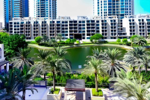 Lägenhet till försäljning i The Views, Dubai, UAE 2 sovrum, 121.89 kvm Nr. 759792 - fotografi 14