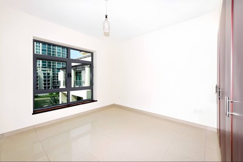 Lägenhet till försäljning i The Views, Dubai, UAE 2 sovrum, 121.89 kvm Nr. 759792 - fotografi 7