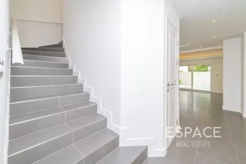 Villa en alquiler en Meadows, Dubai, EAU 3 dormitorios, 542 m2 № 650092 - foto 10