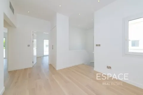 Villa en alquiler en Meadows, Dubai, EAU 3 dormitorios, 542 m2 № 650092 - foto 3