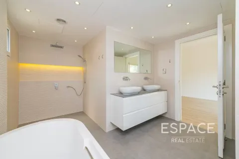 Villa en alquiler en Meadows, Dubai, EAU 3 dormitorios, 542 m2 № 650092 - foto 14