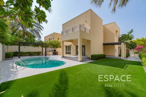 Villa en alquiler en Meadows, Dubai, EAU 3 dormitorios, 542 m2 № 650092 - foto 2