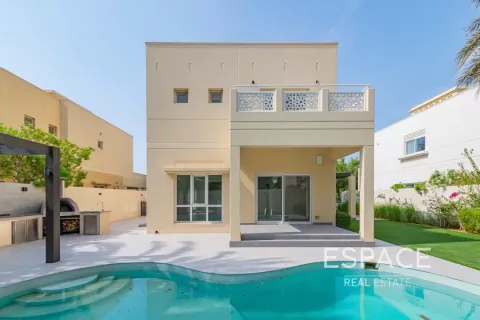 Villa en alquiler en Meadows, Dubai, EAU 3 dormitorios, 542 m2 № 650092 - foto 1