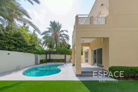 Villa en alquiler en Meadows, Dubai, EAU 3 dormitorios, 542 m2 № 650092 - foto 19