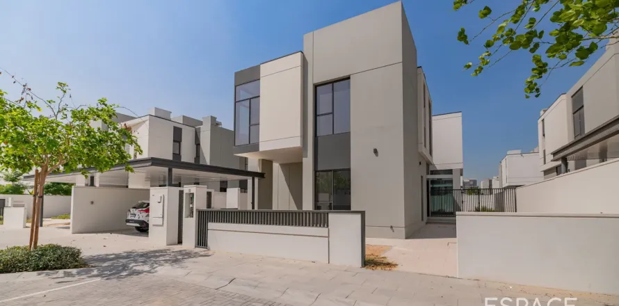 Villa en Al Furjan, Dubai, EAU 5 dormitorios, 418 m² № 650091
