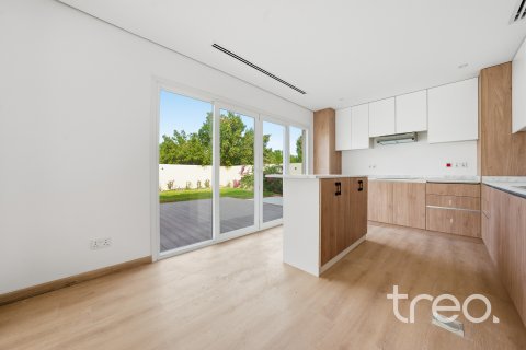 Vilë në Meadows, Dubai, Emiratet e Bashkuara Arabe 5 dhoma gjumi, 84.17 m2. № 755471 - Foto 5