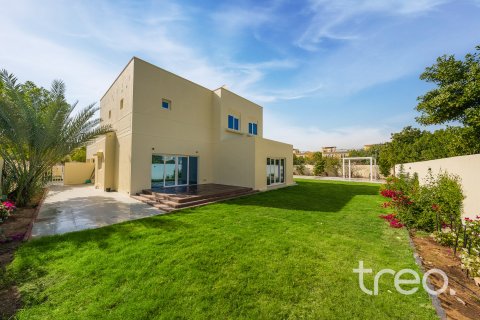 Vilë në Meadows, Dubai, Emiratet e Bashkuara Arabe 5 dhoma gjumi, 84.17 m2. № 755471 - Foto 10