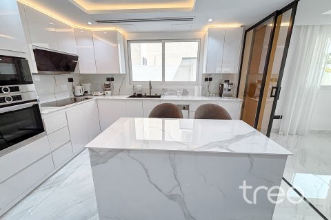 Vila di Jumeirah Park, Dubai, UEA 3 kamar tidur, 344.48 m2 nomor 755470 - foto 21