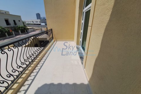Зняти в оренду віллу в Аль-Барша, Дубай, ОАЕ 4 спальні, 603.9м2, № 616199 - фото 9
