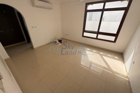 Vilë në Jumeirah, Dubai, Emiratet e Bashkuara Arabe 4 dhoma gjumi, 278.7 m2. № 616201 - Foto 17