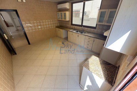 Vilë në Jumeirah, Dubai, Emiratet e Bashkuara Arabe 4 dhoma gjumi, 278.7 m2. № 616201 - Foto 9