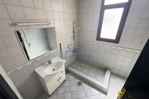 Vilë në Jumeirah, Dubai, Emiratet e Bashkuara Arabe 4 dhoma gjumi, 278.7 m2. № 616201 - Foto 13
