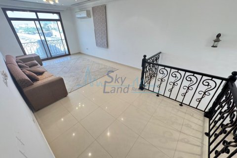 Vilë në Jumeirah, Dubai, Emiratet e Bashkuara Arabe 4 dhoma gjumi, 278.7 m2. № 616201 - Foto 10
