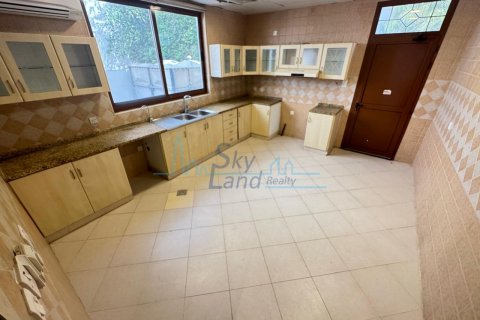Vilë në Jumeirah, Dubai, Emiratet e Bashkuara Arabe 4 dhoma gjumi, 278.7 m2. № 616201 - Foto 8