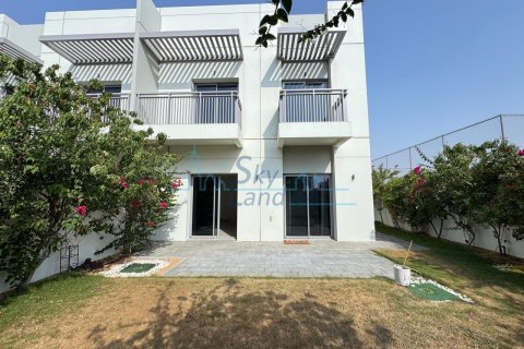 Vila v Umm Suqeim, Dubai, SAE 3 ložnice, 371.6 m² Č.: 616200 - fotografie 1