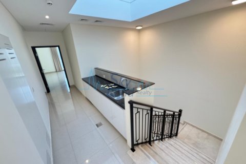 Vila v Umm Suqeim, Dubai, SAE 3 ložnice, 371.6 m² Č.: 616200 - fotografie 5