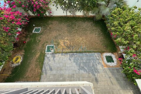 Vila v Umm Suqeim, Dubai, SAE 3 ložnice, 371.6 m² Č.: 616200 - fotografie 17