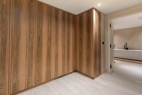 Apartment in International City, Dubai, UAE 2 bedrooms, 220 sq.m. № 626235 - photo 19