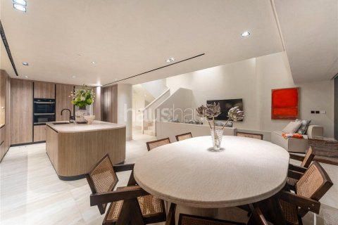 Apartment in International City, Dubai, UAE 2 bedrooms, 220 sq.m. № 626235 - photo 5