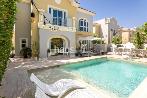Vila di Dubai Sports City, UAE 5 bilik tidur, 446 meter persegi № 626182 - foto 2