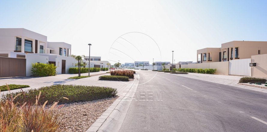 Abu Dhabi, BAE’de вилла 4 yatak odası, 350 m&sup2; No 615267